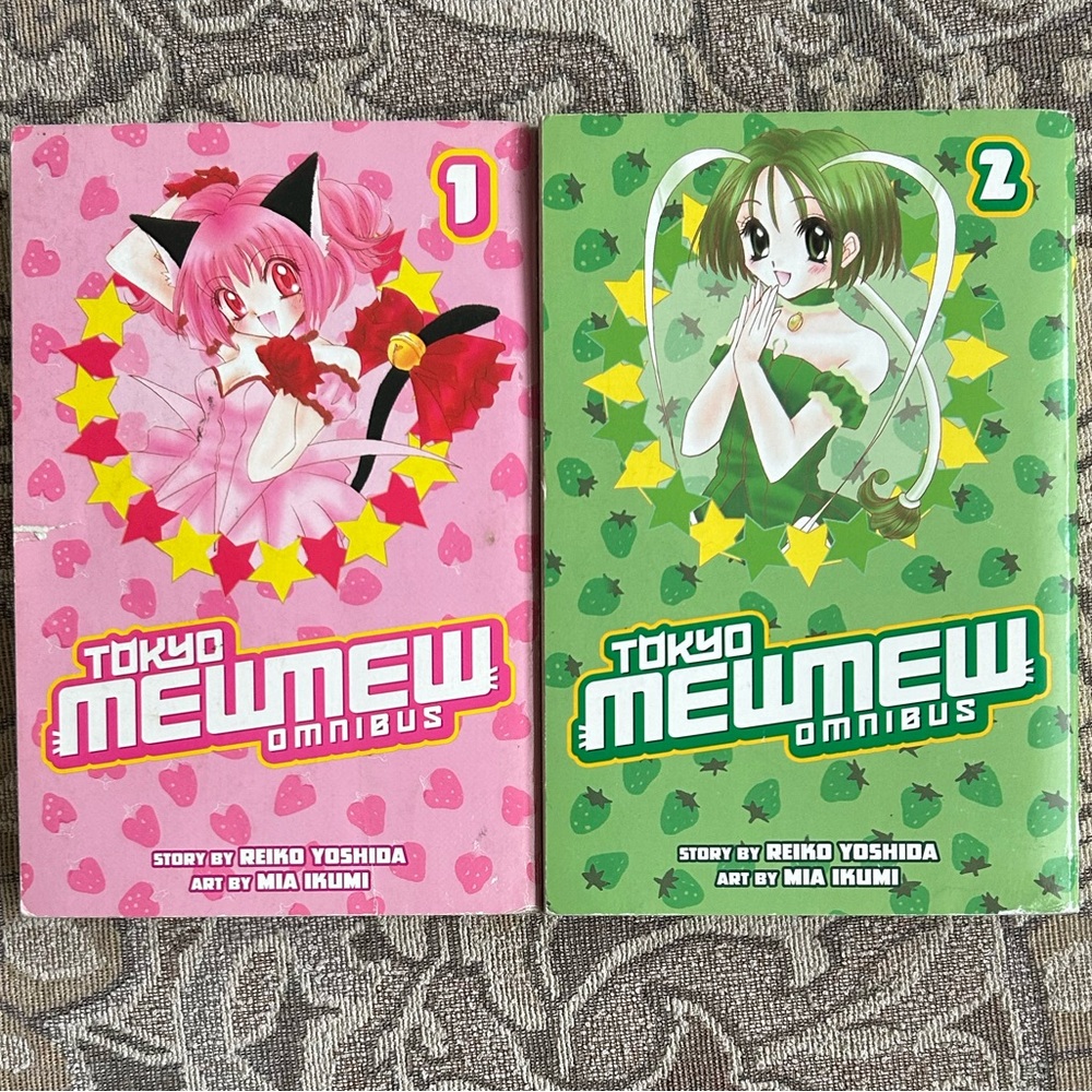 Tokyo Mew Mew Omnibus 1 & 2 - Reiko Yoshida, Art by Mia Ikumi. Manga Anime Books